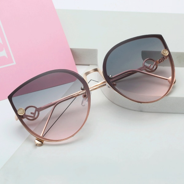 Captivating Modern Elegance  Sunglasses for the Modern Stylish Woman