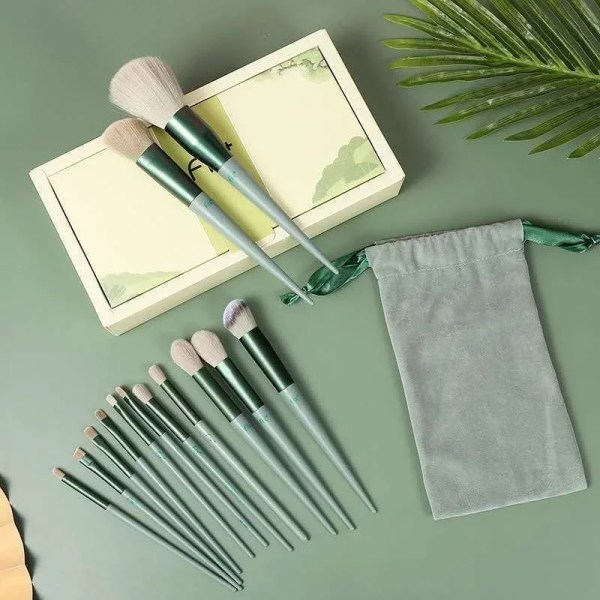 13 makeup brushes Mo Lan Di green beauty fast drying makeup brush set  super soft Blush Powder brush