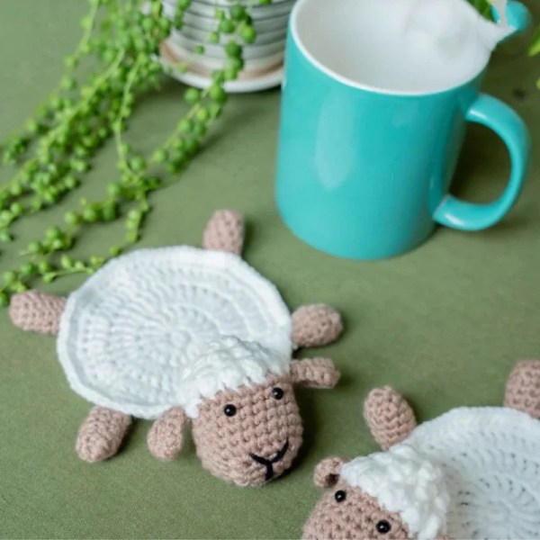 Cute Turtle Coaster Hand Crocheted Sheep Teacup Mat Skid-resistant Potholder Knitted Mug Pad Halloween Party Kitchen Supplies