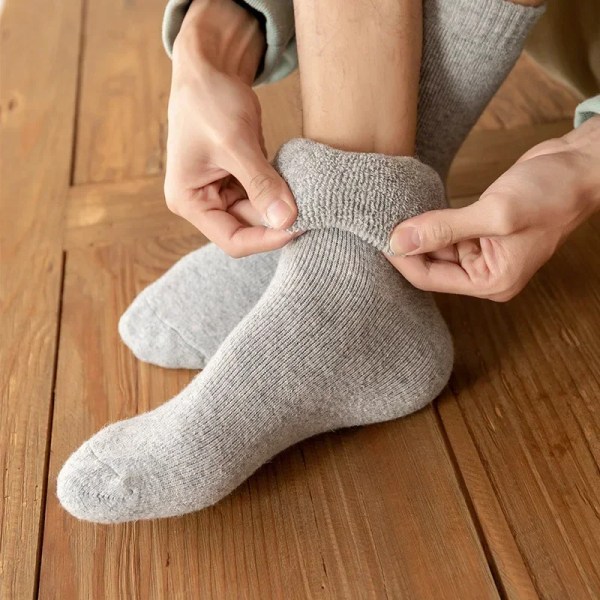 4 Pairs Men Women Wool Socks Couples Solid Color Large size Heavy Winter Snow Thermal Cashmere Marino Thickened Terry Loop socks