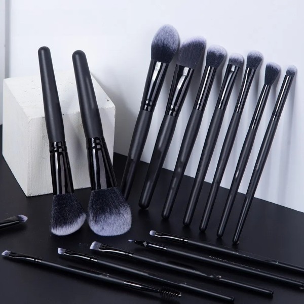 15pcs Black Brushes Set Eye Shadow Powder Foundation Concealer Cosmetic Makeup Brush