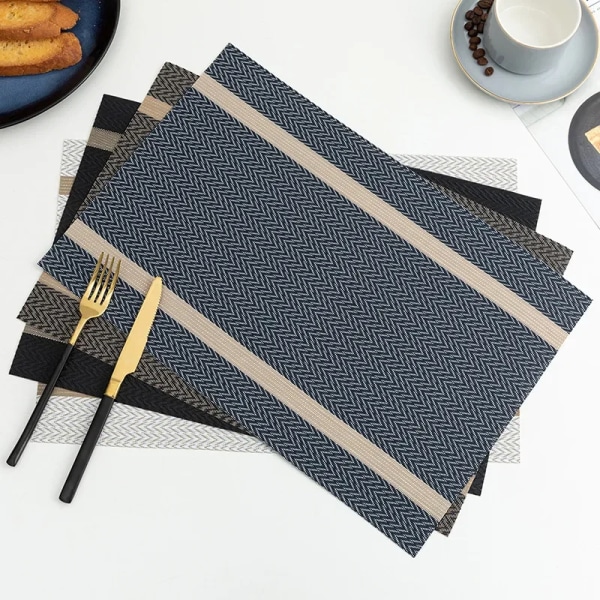 2/4/6PCS Placemats Dining Table Placemats Durable Washable PVC Table Mats Pads for Hotel Banquet Party Christmas Home Decor