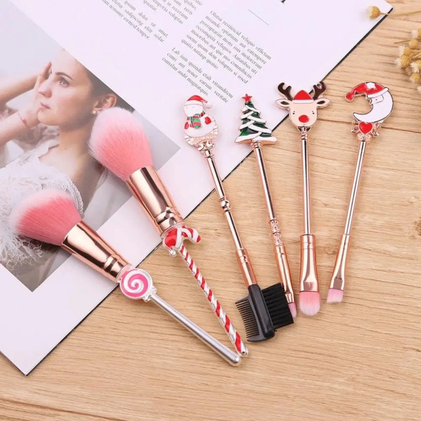 6Pcs Christmas Makeup Brushes Set Festive Design Artificial Fiber Durable Metal Handle Xmas Cosmetic Brushes