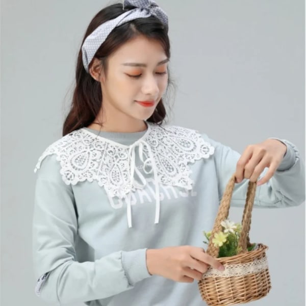 Lace Fake Collar Wild Hollow Collar Lace Cape Cloud Shoulder Pearl Lace Shawl Fairy Girl  Accessories Antique Ornaments Necktie