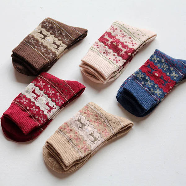 5Pairs Women's Autumn Winter Cartoon Wool Socks Red Christmas Moose Pattern Thickened Warm Medium Tube High Quality Cotton Socks