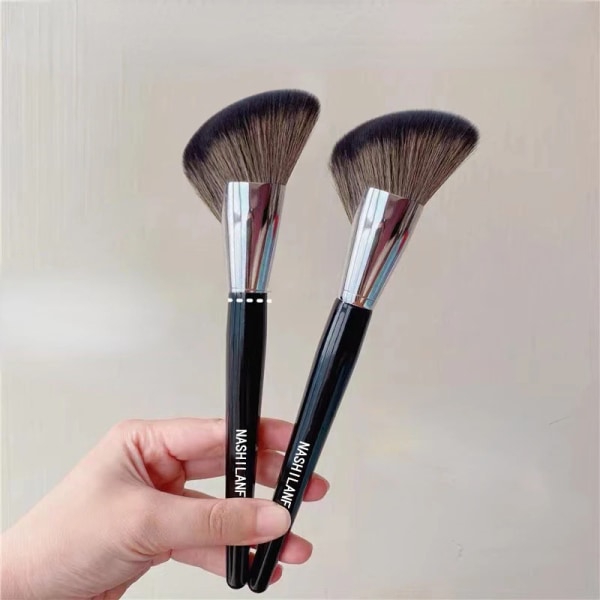 Black Sculpting Brush Professional Makeup Brushes Large Cosmetic Face Cont Bronzer Oblique Powder Blush Brush Face Make Up Tools