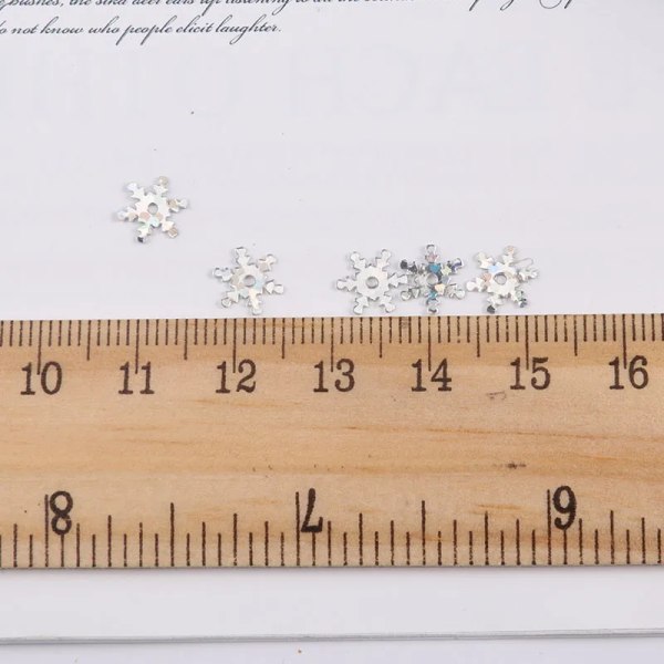 10g/bag 8mm 10mm Snowflake PVC Sequins With 1 Center Hole Christmas Gift Cloth DIY Navidad Ornaments White Snow Sequin Sew Craft