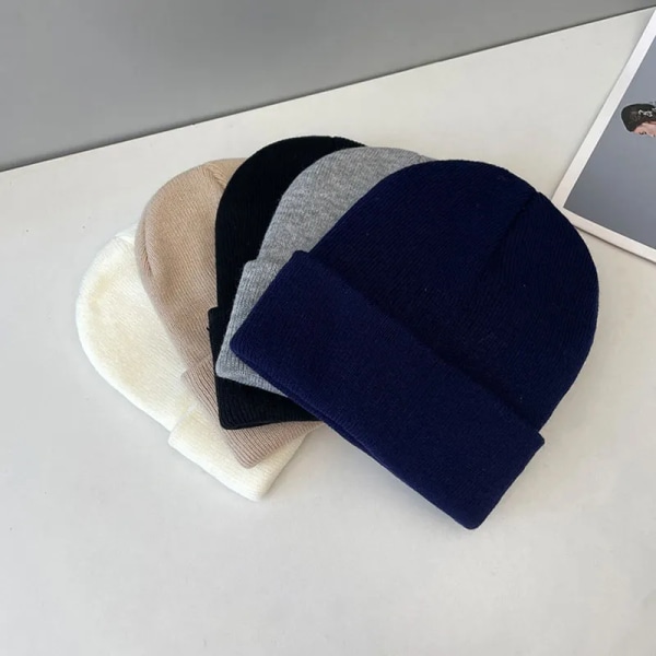Enfärgad Skullies Beanies För Kvinnor Män Höst Vinter Varm yllestickad mössa Casual Elastisk Skullcap-huv Unisex melonkeps