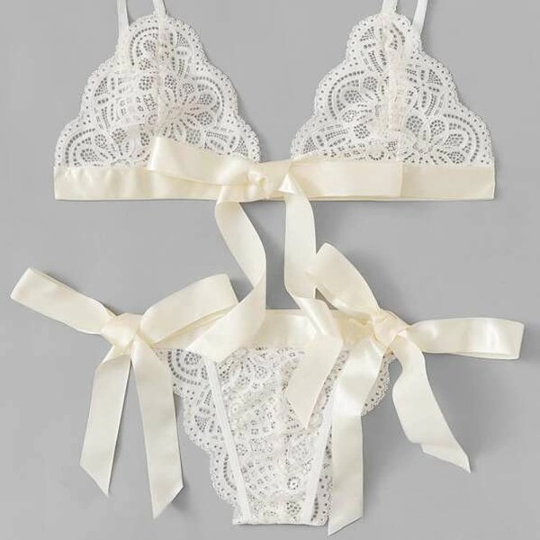 2 kpl Naisten seksikäs alusvaatesetti yöasu rintaliivit stringit alusvaatteet White 2XL