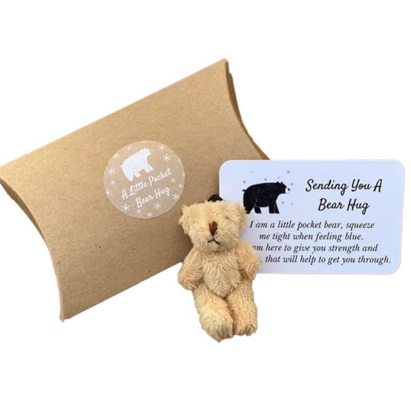 Handgjord plyschbjörn En liten djurfickakram gratulationskort Light brown