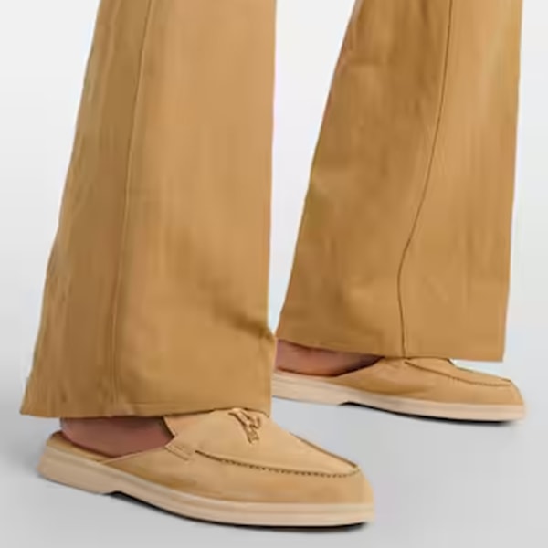 LORO PIANA Charms Walk Utsmyckade Mockamules Tofflor Apricot 41