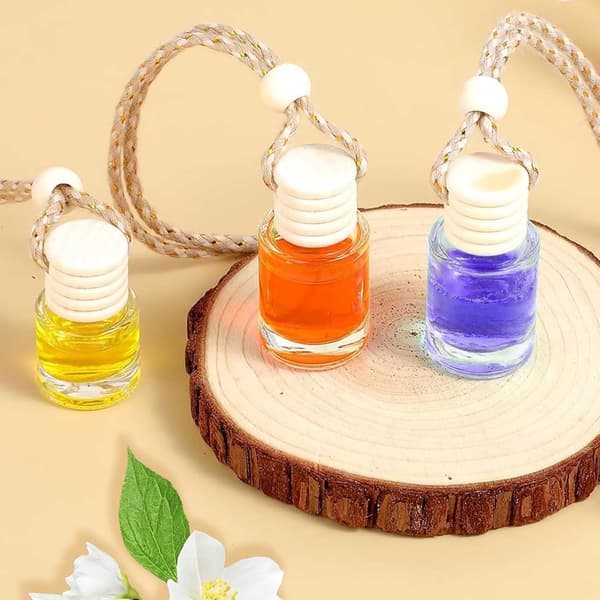 5 st luftfräschare, flaskor, påfyllningsbar parfym eterisk olja diffusor tom glas bilhängande diffusor för bil hem kontor, 5 ml