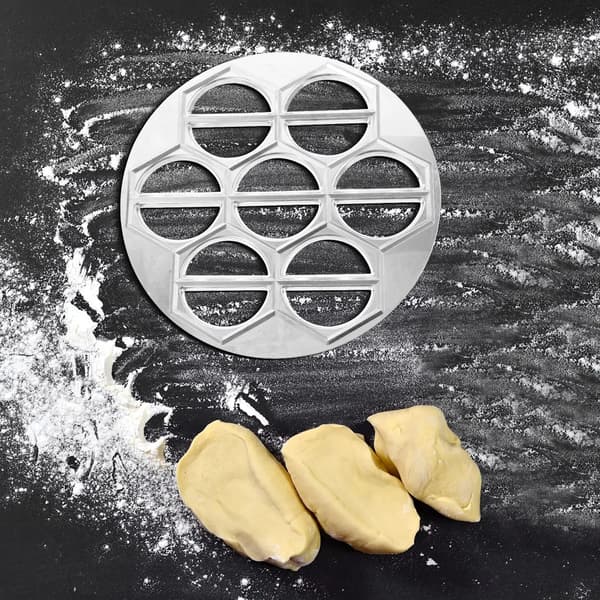 1 st Pro Tools Aluminiumlegering Dumpling Form Multi Hole Metal Dumplings Maker Hushåll Pierogi Form 14 Hål Dumpling