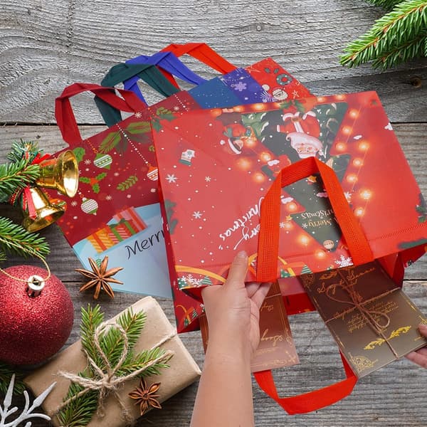 12-pack julklappspåsar 13” stora återanvändbara tygkassar