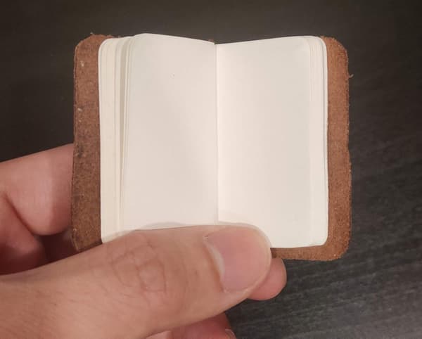 Miniature Notesbog - Håndlavet Læderomslag med Bogindlæg Bærbar Rejsedagbog.