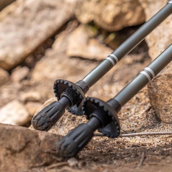 6 udskiftelige stokkedupper – 3,5 cm høj – 11 mm huldiameter – Velegnet til de fleste standard stokke – Sorte gummidupper for forbedret greb