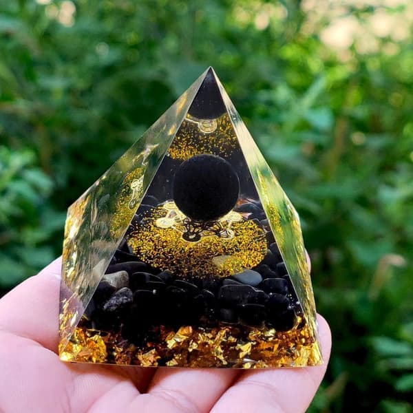 Positiv Energi Krystal Pyramide Krystalkugle og Obsidian Biludsmykning