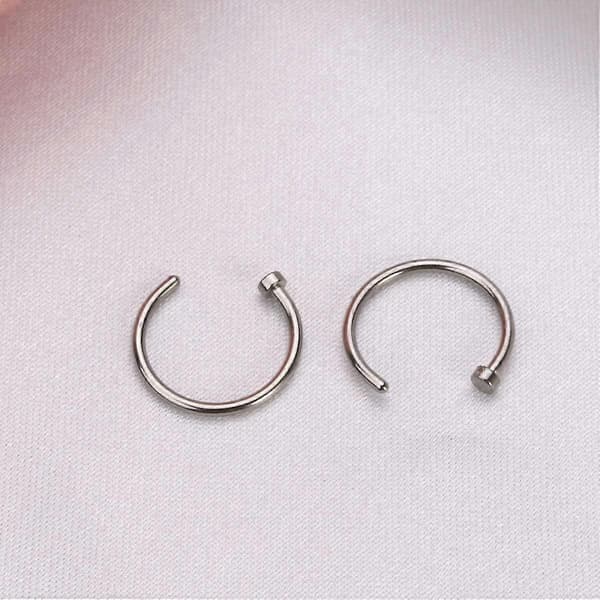 2 stk. Unisex Kirurgisk Stål Hængslet Klikker Segment Næseringe Bøjle Helix Brusk Øreringe Titanium Stål Kropspiercing Stud, Sort Silver