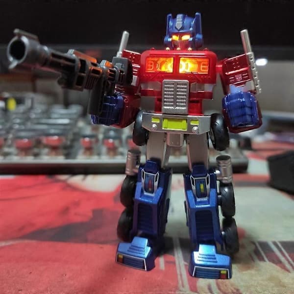 LED Lysande Version2 Shine1992 Transformers Överraskningslåda Optimus Prime Robot Leksak Samlarobjekt Modell Barn Födelsedagspresent Random1pcs