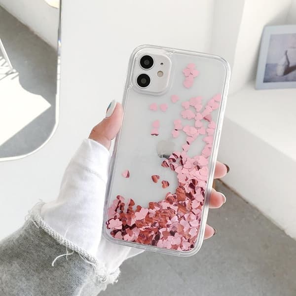 iPhone 14 Pro deksel med flytende hjerter som kvikksølv og glitter Rosa one size