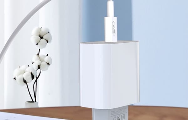 2 hurtigladere til iPhone 11/12/13/14 med 2 m kabel