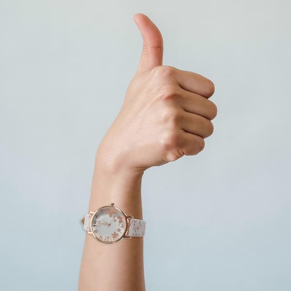 Blommig damklocka Trendig kvinnlig armbandsur Elegant kvartsklocka för tjejer