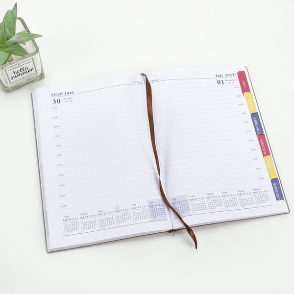 A5 Planlegger, 2026 Kalender, Engelsk Planlegger, 156 Sider, Én Side Per Dag, Gullfolieomslag (Gul) Gul yellow