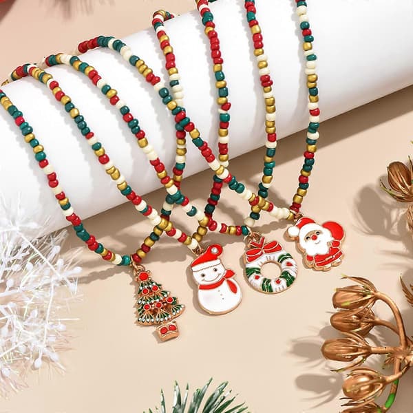 Fargerikt perlekjede Elegant julepynt for kvinner med festlige perleanheng Christmas ring