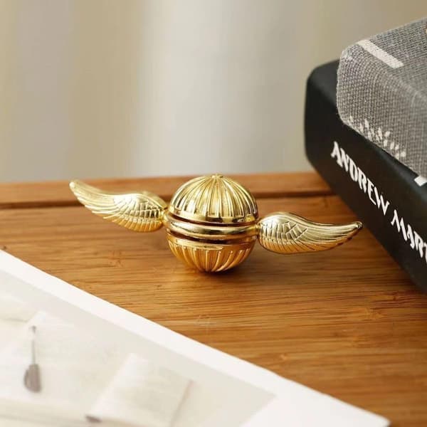 Magic Orb Tri - Spinner for angstlindring og fokus, sensorisk fidgetleke for voksne og barn, i gullfarget metallfinish gull Gold