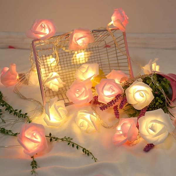Roseformede lyslenker 20 LED batteridrevne roser varmhvit