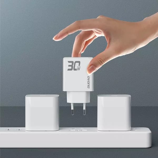 Dudao Snabbladdare 30W USB-A/USB-C med USB-C/Lightning Kabel Vit