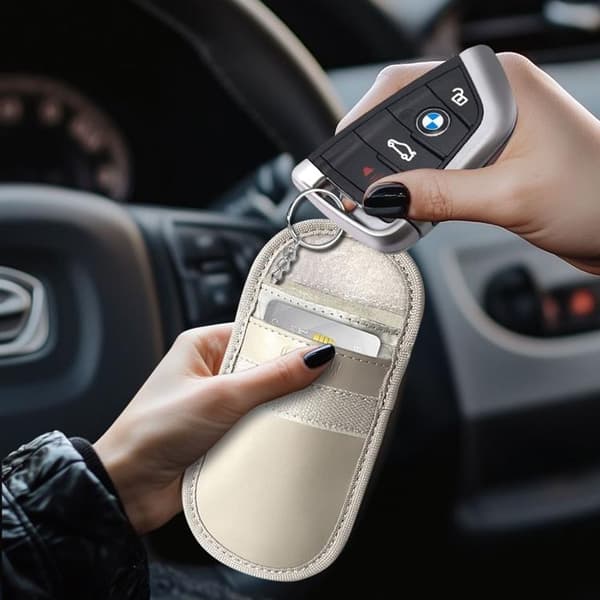 Tech-Protect RFID-blockerande nyckelfodral för keyless bilnyckel – Caffe Latte Beige