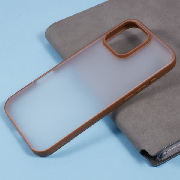 X-LEVEL Mobilskal till iPhone 16 Pro Max PC+TPU Frosted Guld