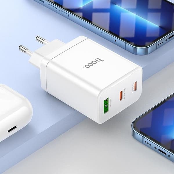 Hoco Vægoplader 35W 2xType C - USB A med Type-C til Lightning-kabel 1m Vit