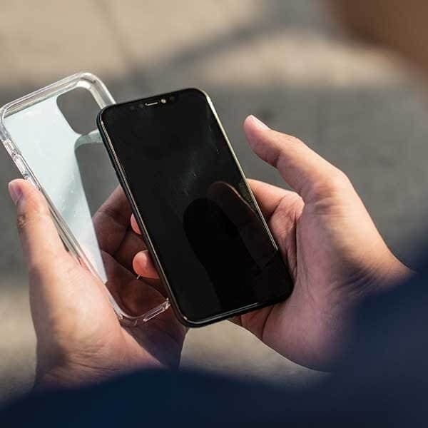 UNIQ LifePro Tinsel cover iPhone 11 Pro Max Ångrök Grå