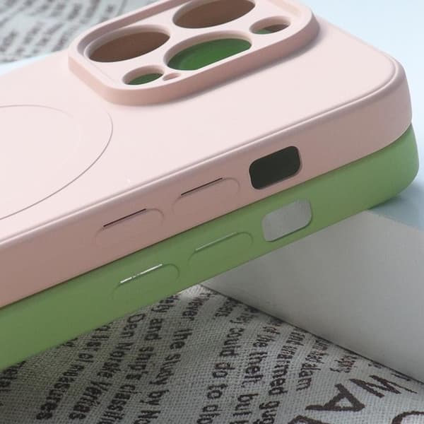 Mobilskal till iPhone 15 MagSafe Silikon - Lila Lila