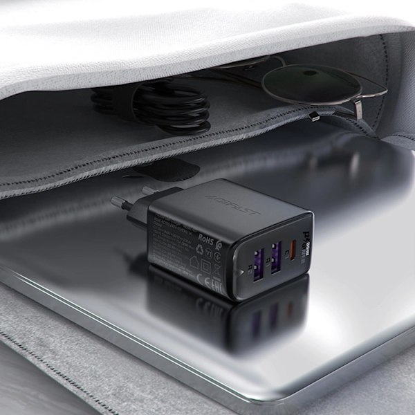 Acefast A57 PD 35W GaN Väggladdare 2 x USB-A + USB-C - Svart Svart