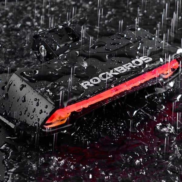 Rockbros bakre cykelljus med laser - Svart