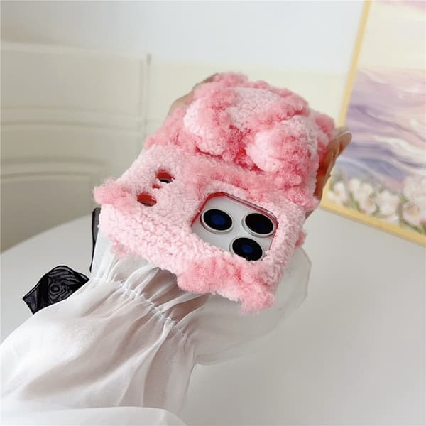 Mobilskal till iPhone 17 Pro 3D Heart Plush TPU Winter Warm - Brun Brun