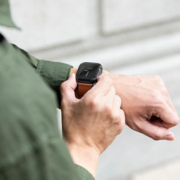 UNIQ Apple Watch 7/8 (41mm) - Clear Transparent
