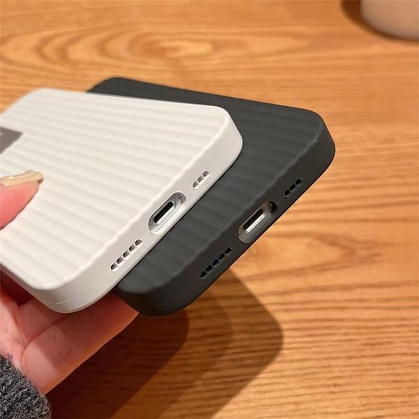Mobilskal till iPhone 14 Aurora Stripes - Lila Lila