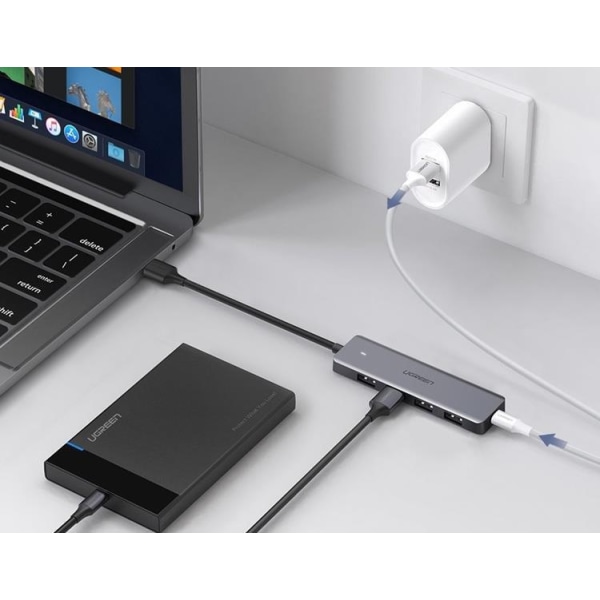 Ugreen USB HUB - 4x USB 3.2 Gen 1 med Micro USB Power Port - Grå