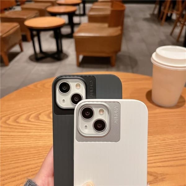 Mobilskal till iPhone 14 Aurora Stripes - Vit Vit