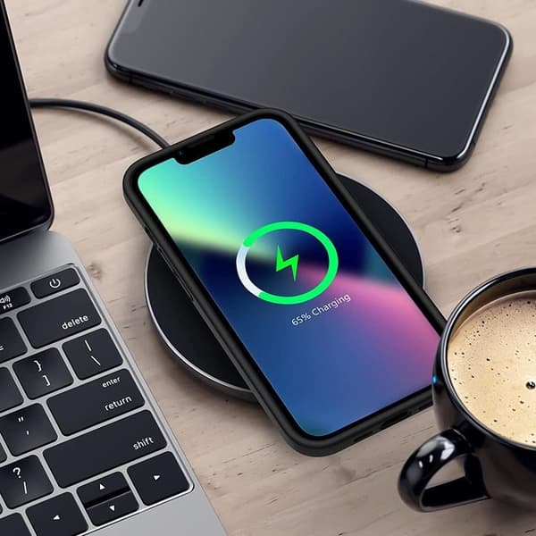 BOOM - iPhone 13 Pro Kuori Pehmeä TPU - Musta Black