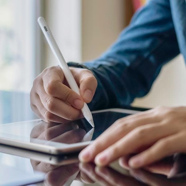 UNIQ Pixo Lite 2.0 magnetisk stylus til iPad - hvid