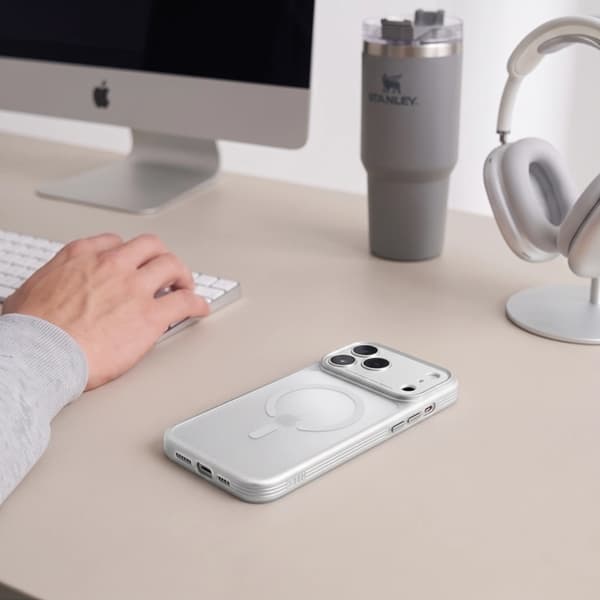 Tech-Protect Mobilskal För iPhone 18 Pro/17 Pro Magsafe Magprime - Grå