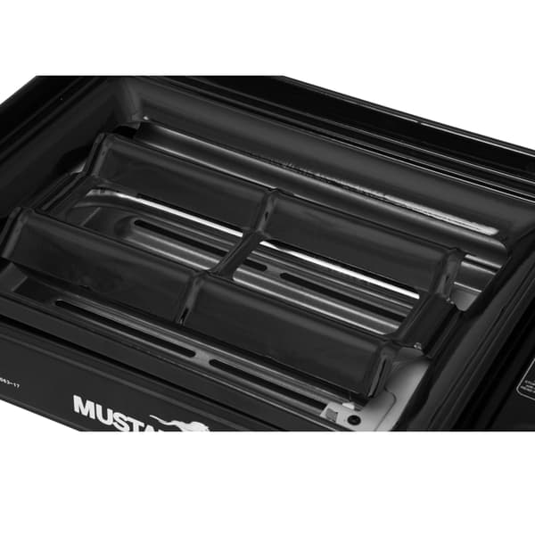 Mustang Caravan and Marine grill Svart