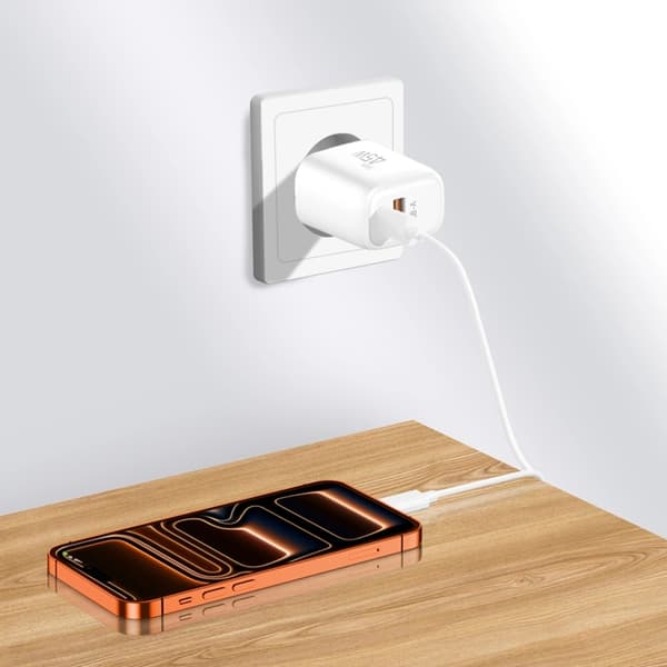Tech-Protect 2-Port hurtigoplader 45W QC3.0 NCA45W-GAN med kabel Vit