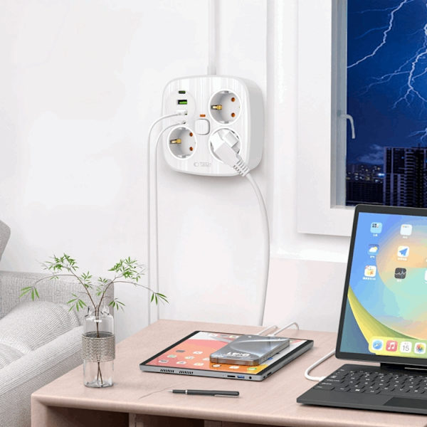 Tech-Protect Grenuttag PCS3X4 2 USB & 2 Typ-C & 3 Socket 2m Vit