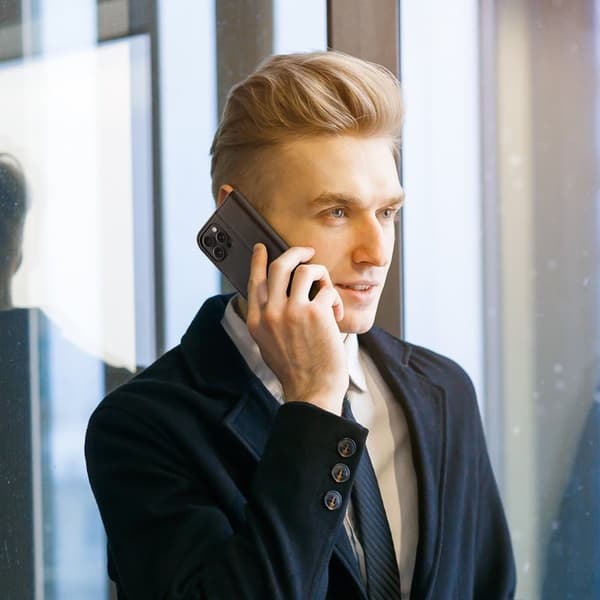 DUX DUCIS Hivo Series iPhone 16 Pro Plånboksfodral Äkta läder - Svart